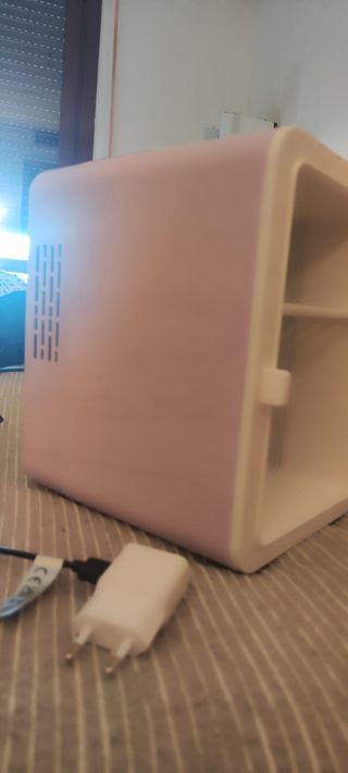 Mini Nevera Cosméticos Morada