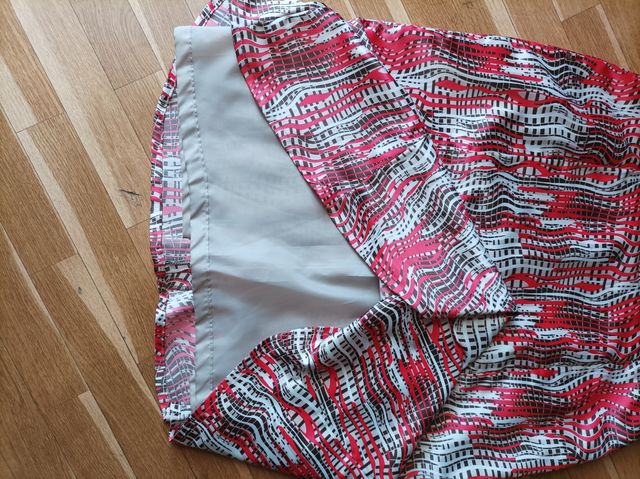 Falda roja y blanca - Talla 50