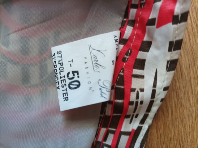 Falda roja y blanca - Talla 50