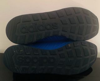 Zapatillas Adidas azules y rojas - 44.5