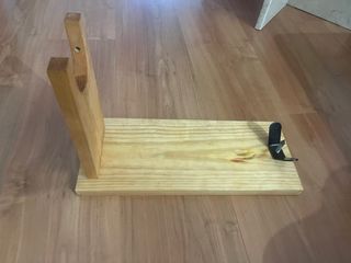 Jamonero de madera y metal
