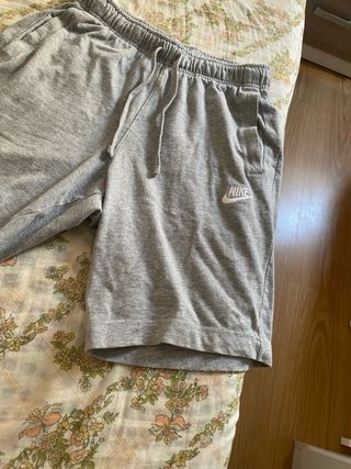 Shorts Nike Gris - Pantalones Cortos