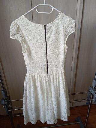 Abito bianco Guess in pizzo, colore Panna