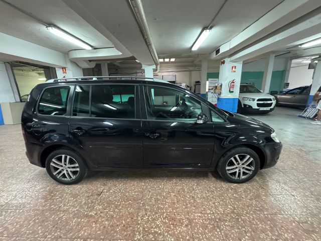 Volkswagen Touran 2007 5 PLAZAS