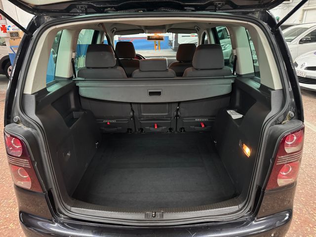 Volkswagen Touran 2007 5 PLAZAS
