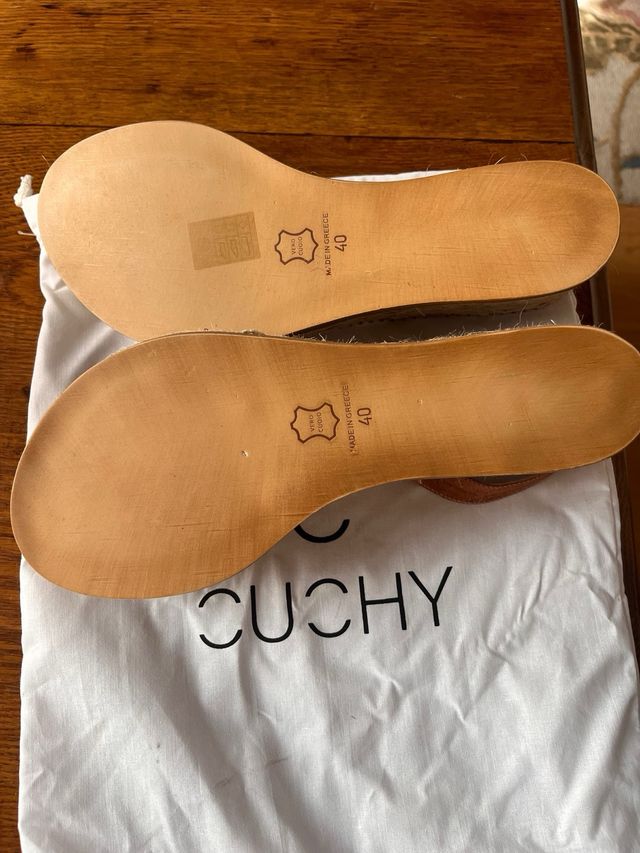 Sandalias Cuchy plataforma 40 , sin estrenar