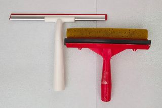 Set 2 Lavavetri: Raschietto & Spugna