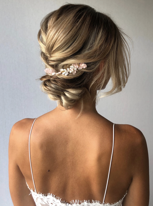 Peineta novia con perlas y cuarzo rosa