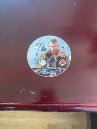 PS3 (PlayStation 3) + 2 mandos + GTA IV