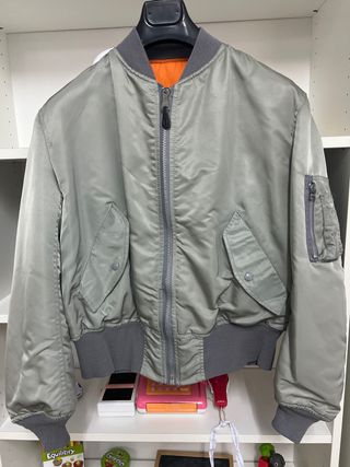 Cazadora Alpha Industries Gris