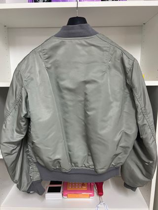 Cazadora Alpha Industries Gris