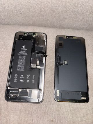 iPhone 11 Pro Max - Schermo staccato