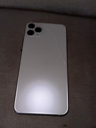 iPhone 11 Pro Max - Schermo staccato