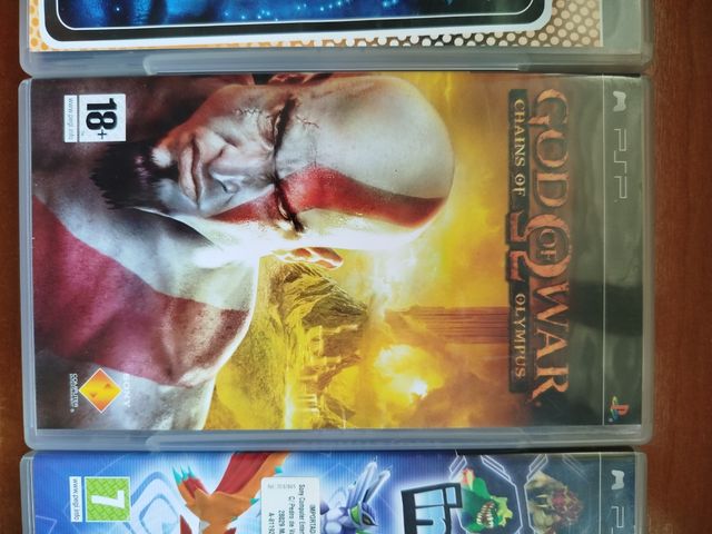 Pack 4 juegos PSP: God of War, Invizimals, Avatar