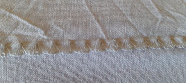 Tovaglia lino ricamata 12 posti