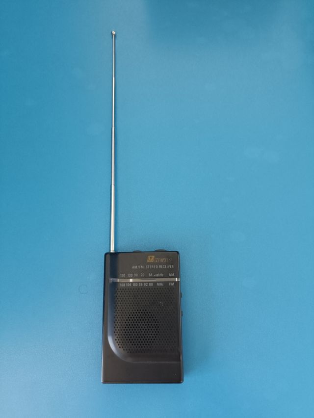 Radio AM/FM Nevir - Portátil