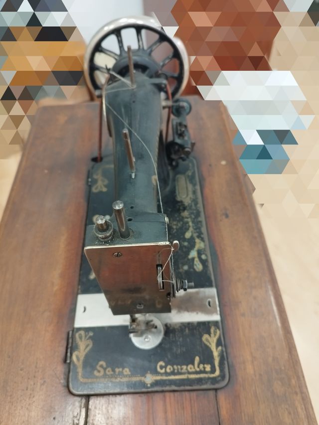Máquina coser Naumann antigua