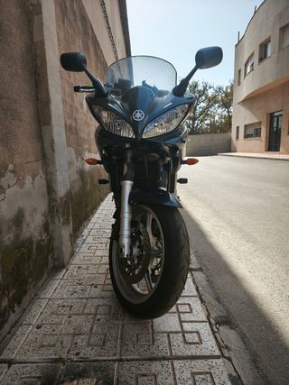 Yamaha Fazer 600 - Moto