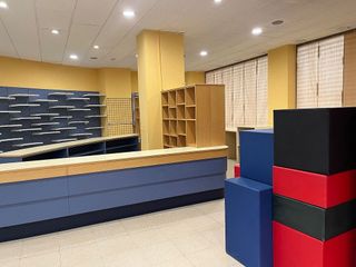 Local comercial en venta en Eixample Nord – La Devesa en Girona