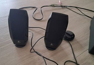 Altavoces Logitech 2.1