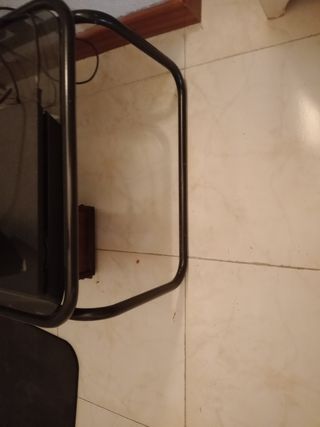 Mesa y 3 Sillones. Nuevos 