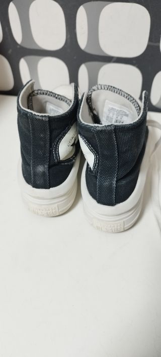 Converse Chuck Taylor negras