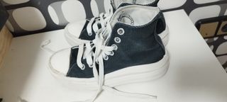 Converse Chuck Taylor negras