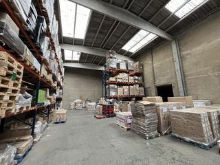 Nave industrial en venta en Abrera
