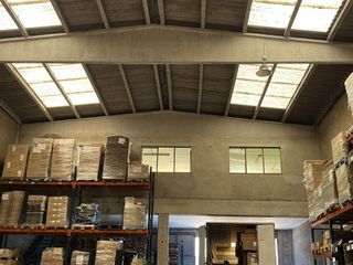 Nave industrial en venta en Abrera