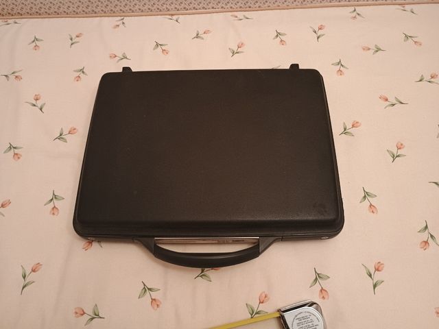 Maletín Samsonite negro
