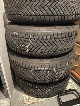 Cerchi in lega 16 con gomme termiche