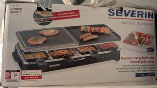 Raclette Severin: 8 sartenes, piedra