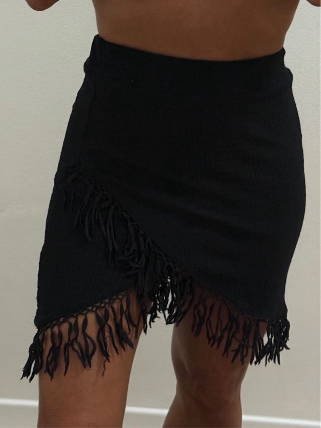 Gonna nera con frange