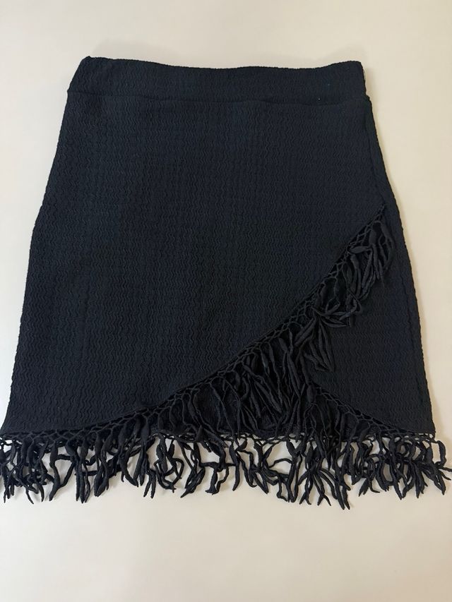 Gonna nera con frange