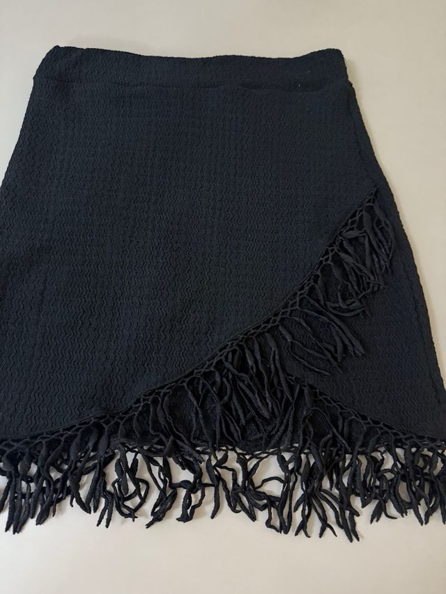 Gonna nera con frange