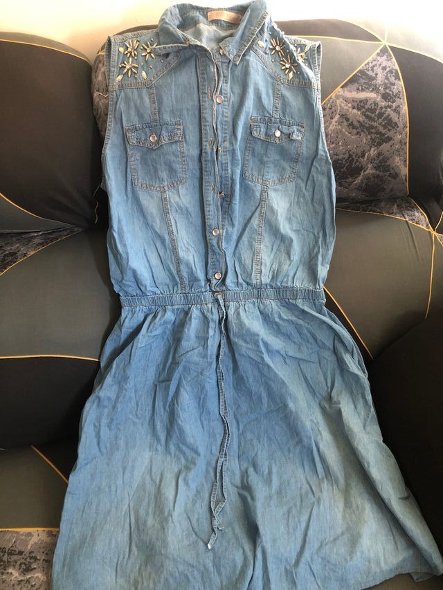 Vestido vaquero con pedrería