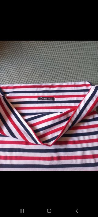 Camiseta rayas rojas y blancas