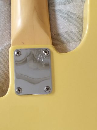 Bajo Fender Mike Dirnt Signature