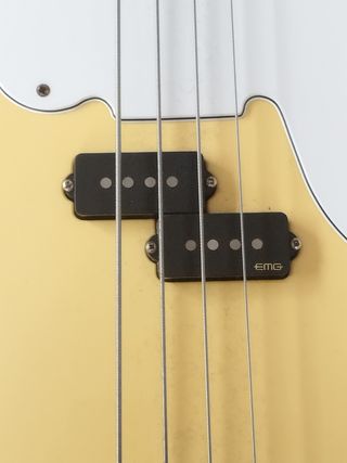 Bajo Fender Mike Dirnt Signature