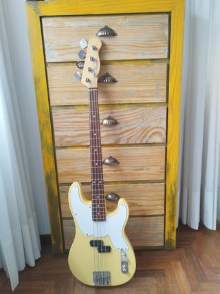 Bajo Fender Mike Dirnt Signature