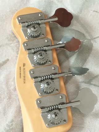 Bajo Fender Mike Dirnt Signature