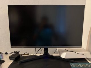 Monitor Samsung 28" UHD 4K + Soporte BONTEC