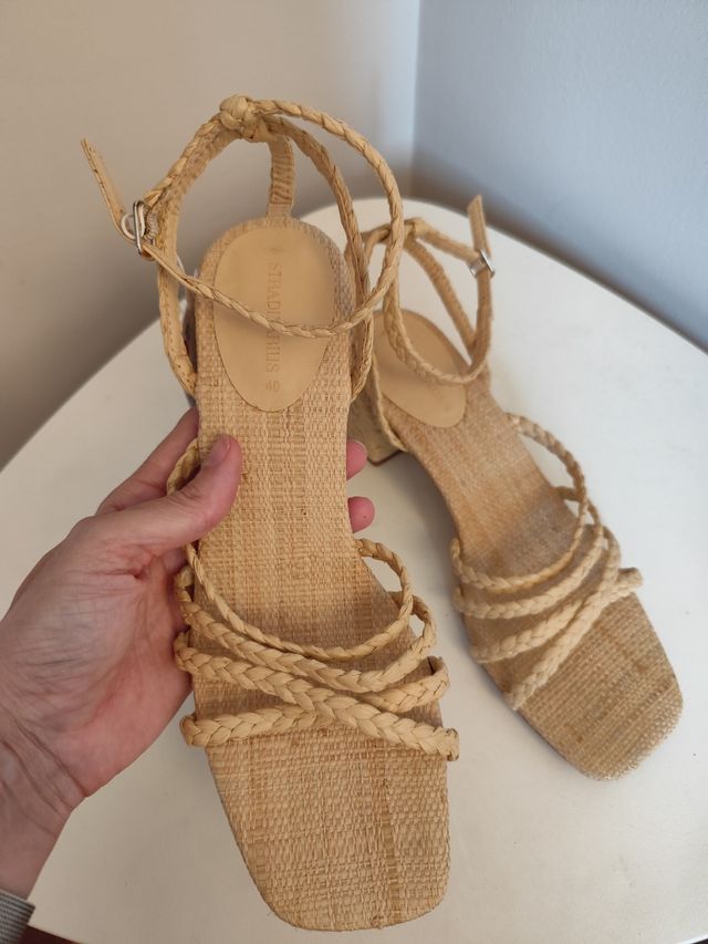 Sandalias Stradivarius beige - 40