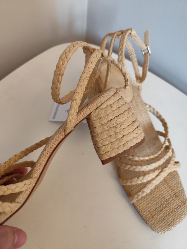 Sandalias Stradivarius beige - 40