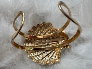 Bracciale conchiglia oro