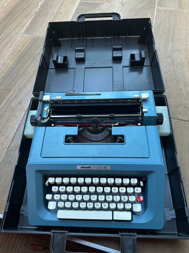 Olivetti Studio 46: Máquina de escribir