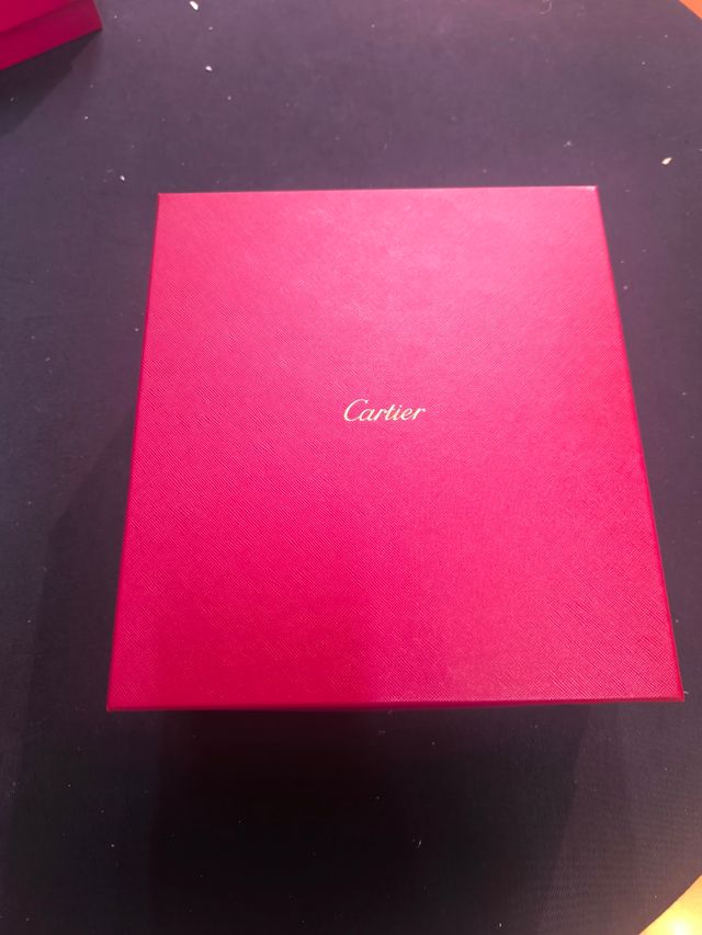 Caja Cartier roja - 25x27x11cm