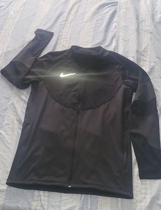 Sudadera Nike negra - Talla M
Therma-fit
