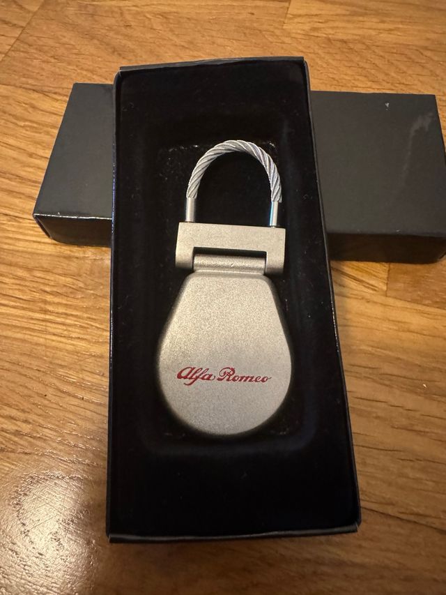 Portachiavi Alfa Romeo vintage acciao/pelle nuovo