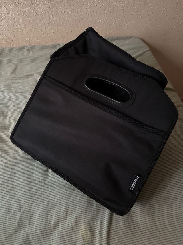 Separador + nevera para coche